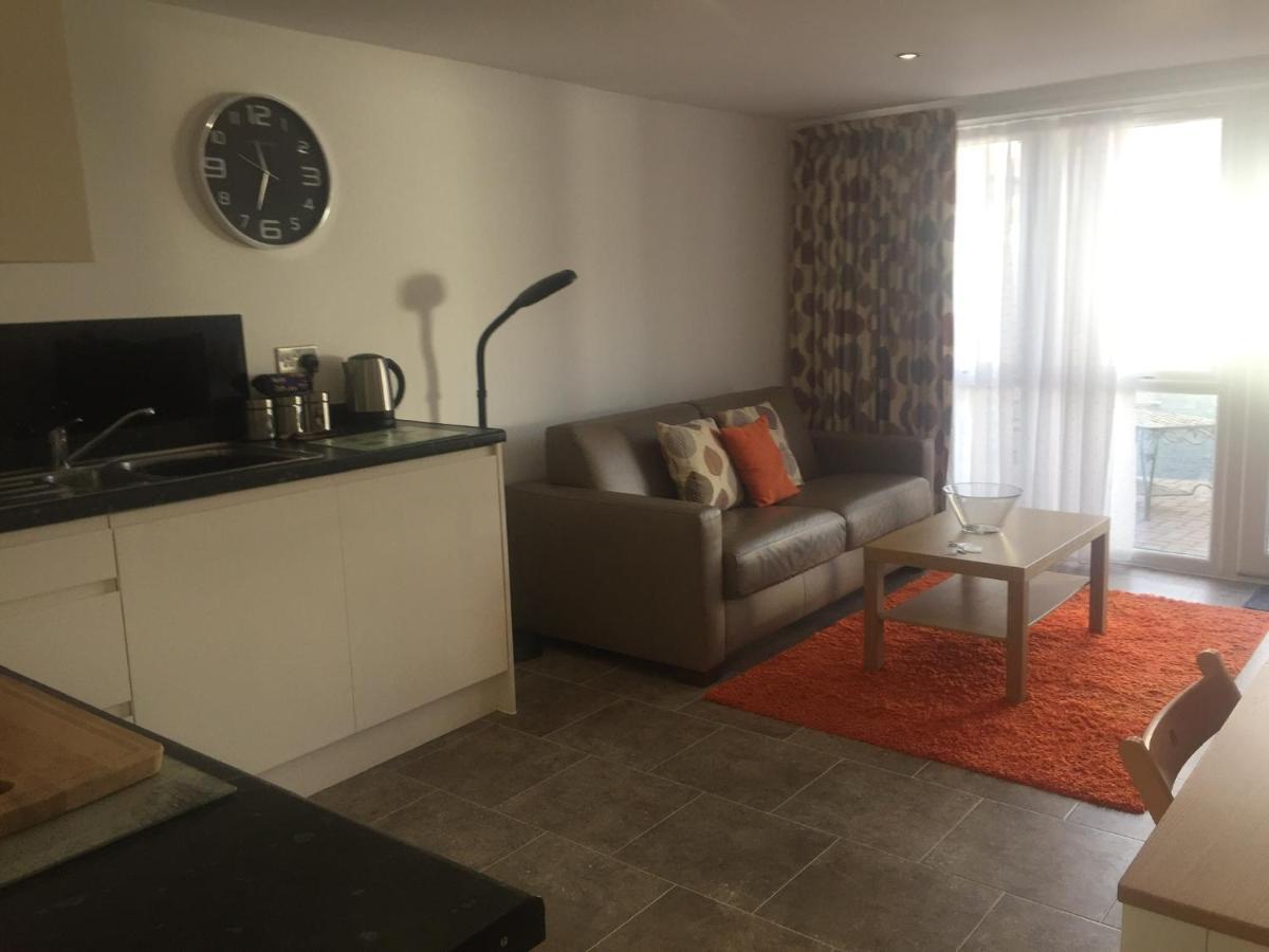 Cloverlea Cottages Бристоль Экстерьер фото